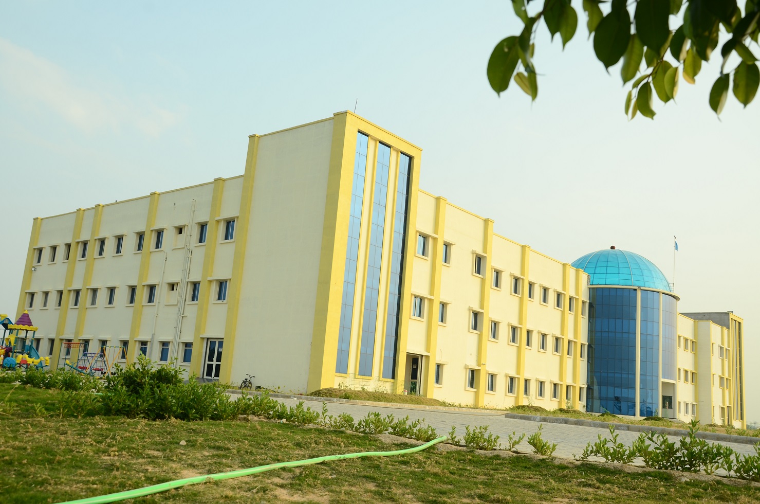 Gallery Images.aspx? P G I D=63534, Event Name= School%20 At%20 Glance ...